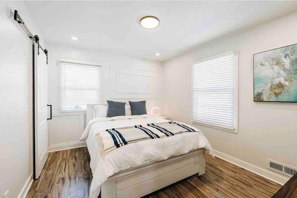 Beautiful Luxury Home Freshly Renovated With Big Yard, Seating & Grill Pad Cottage Grove Exterior foto